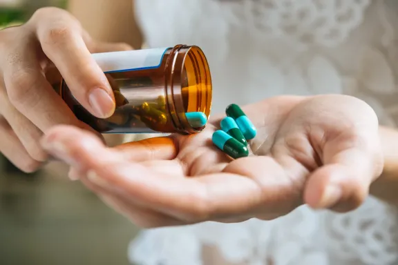 Entenda os Direitos de Acesso: Medicamentos de alto custo no SUS e planos de saúde